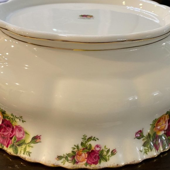 ROYAL ALBERT OLD COUNTRY ROSE EX-LARGE SALAD BOWL - Picture 5 of 13